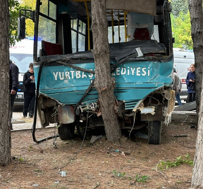 Elazığ’da öğrencileri taşıyan Yurtbaşı