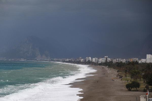 Alparslan ÇINAR/ANTALYA, (DHA)-METEOROLOJİ’nin sağanak