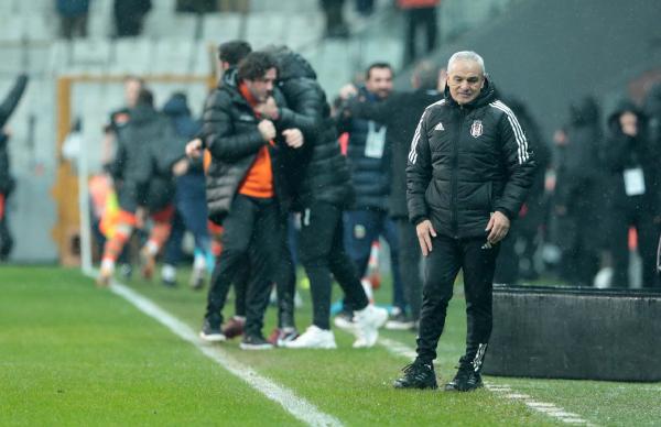 İSTANBUL,(DHA)- Beşiktaş, Alanyaspor mağlubiyetinin