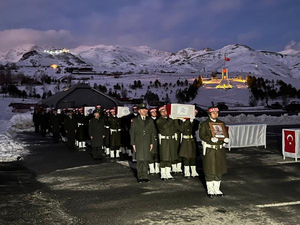 Yaşar KAPLAN/HAKKARİ, (DHA)- PENÇE-