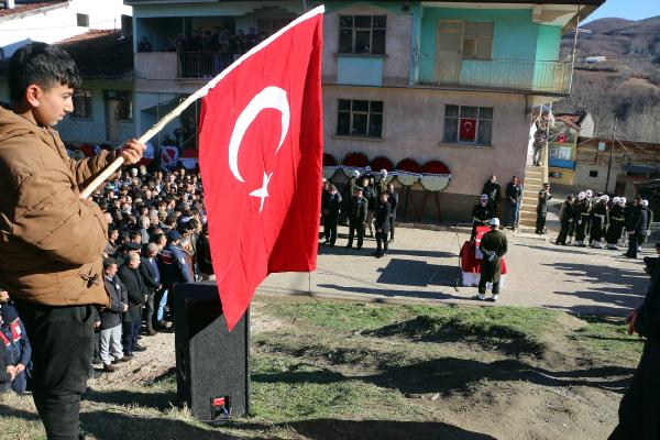 Fatih YILMAZ/ALMUS (Tokat), (DHA)-PENÇE-Kilit