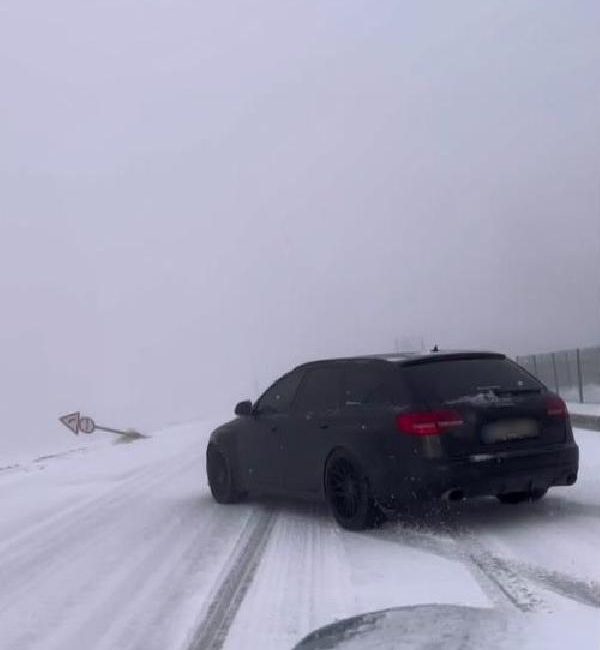 Yiğithan HÜYÜK/BURSA,(DHA)-BURSA’da kar yağışının