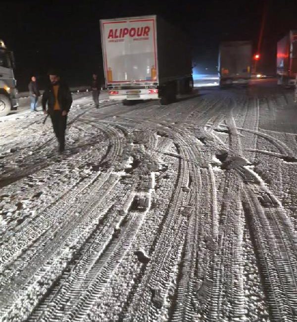 TENDÜREK GEÇİDİ, KAR VE