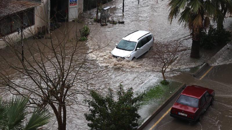 Mersinde sabah saatlerinde başlayan