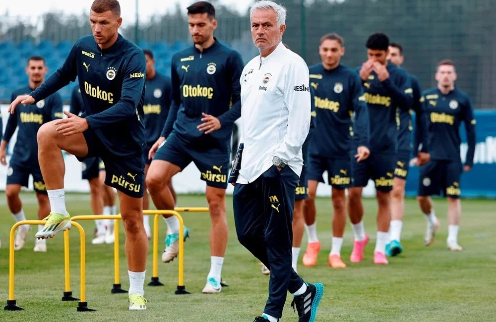 Sarı lacivertliler, Jose Mourinho